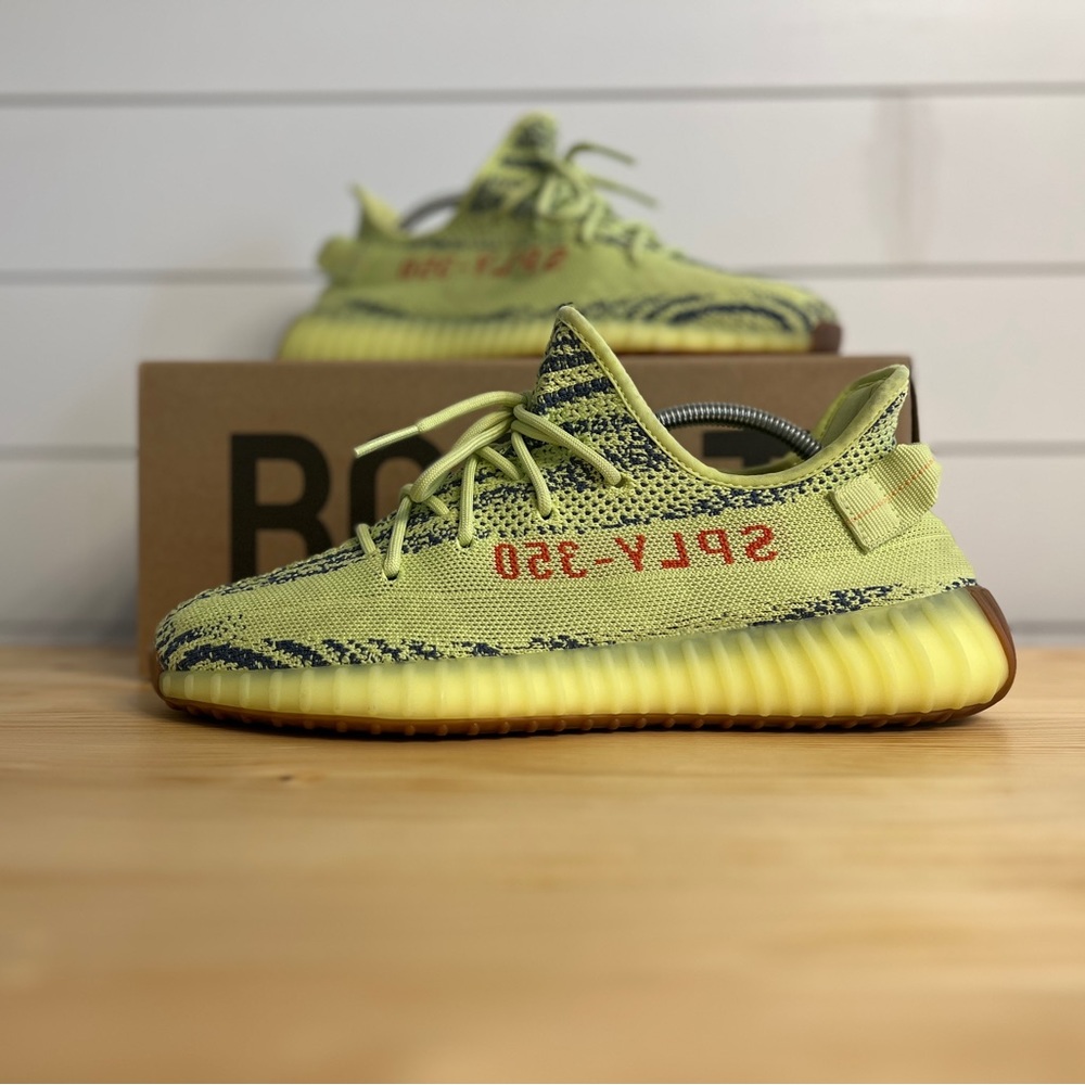 Yeezy Boost 350 V2 Semi Frozen Size 10.5